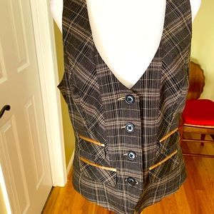 Bebe Vest Size Large